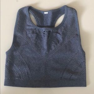Alo Yoga sports bra/crop top